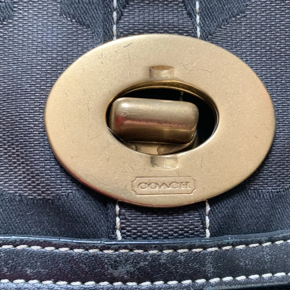 Purse - Picture 2 of 7